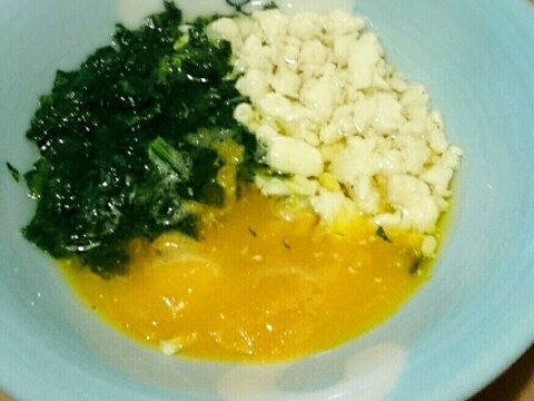 【離乳食中期】小松菜とカボチャとささみのスープ